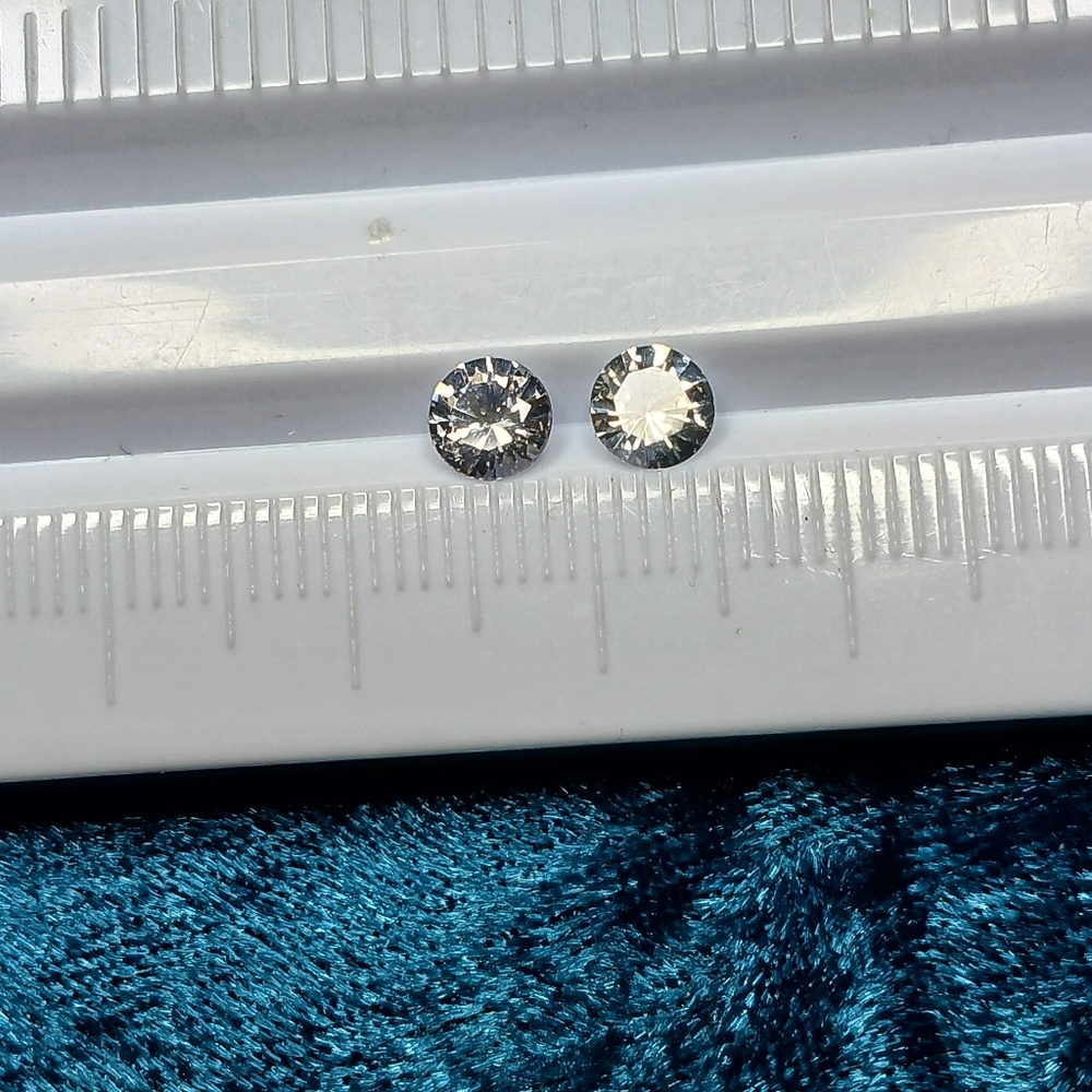 Pair of Sparkling White Sapphire Gemstones 5mm